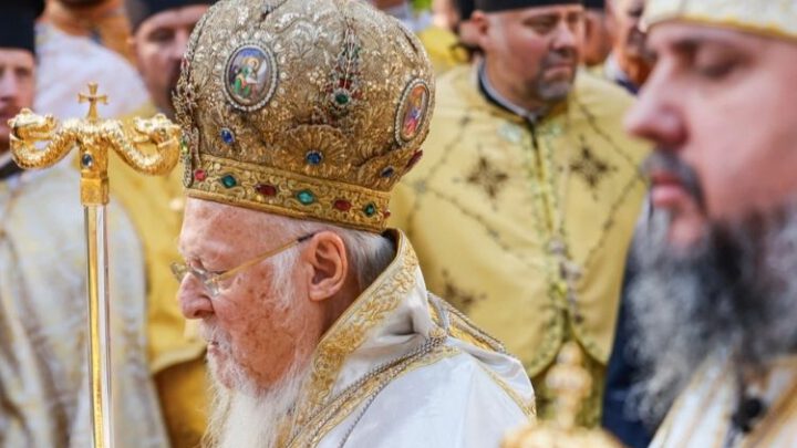 Вселенский патриарх отслужил литургию в Софии Киевской