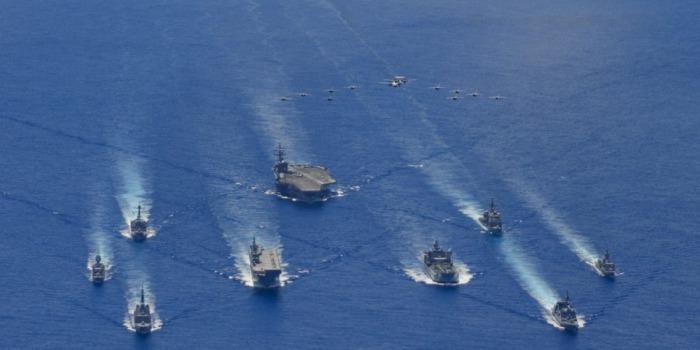 США и азиатские союзники встречаются, чтобы укрепить оборону против Китая