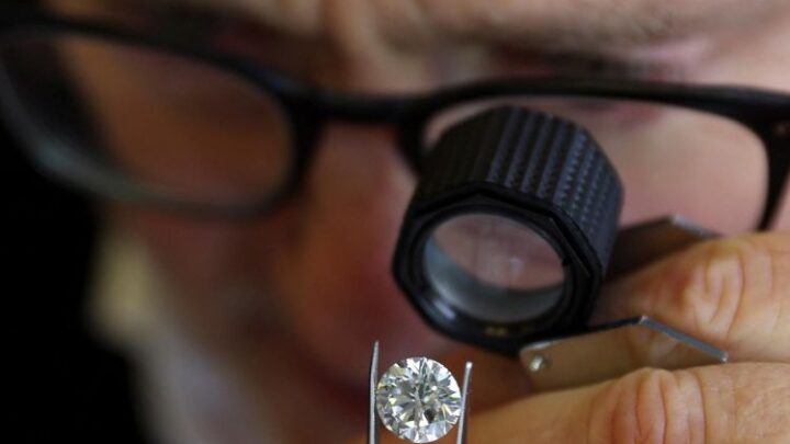 Канада ввела додаткову заборону на імпорт російських алмазів