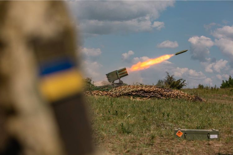 Україна вже отримала перші партії озброєння з нового пакета від США