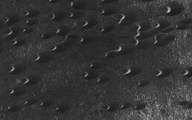 Марсіанські «бархани» представлені у приголомшливих нових фото