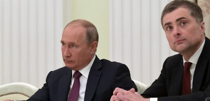 Недоотставка. Почему Путин не сдаст Суркова в утиль