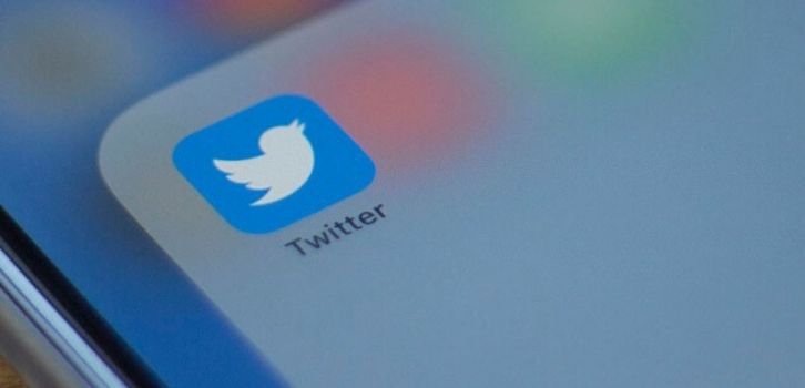 Twitter и Facebook могут покинуть Россию